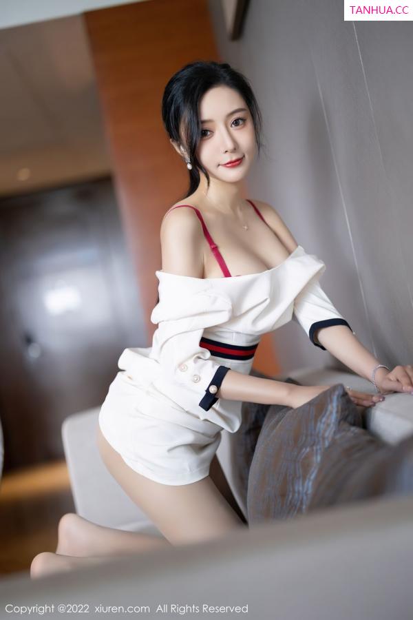 王馨瑶  [XiuRen]高清写真图 2022.05.05 No.4963 王馨瑶yanni第40张图片
